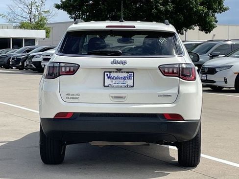 Used 2021 Jeep Compass Latitude w/ Convenience Group AWD/4WD image 5