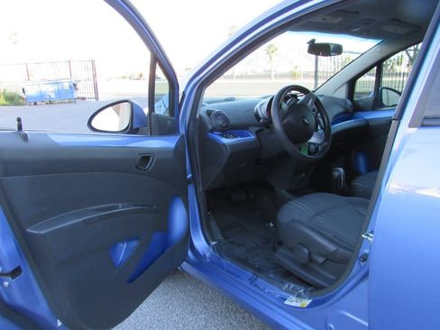 Used 2014 Chevrolet Spark LT FWD image 18