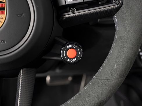 Certified 2025 Porsche 911 Carrera 4 GTS AWD/4WD image 27