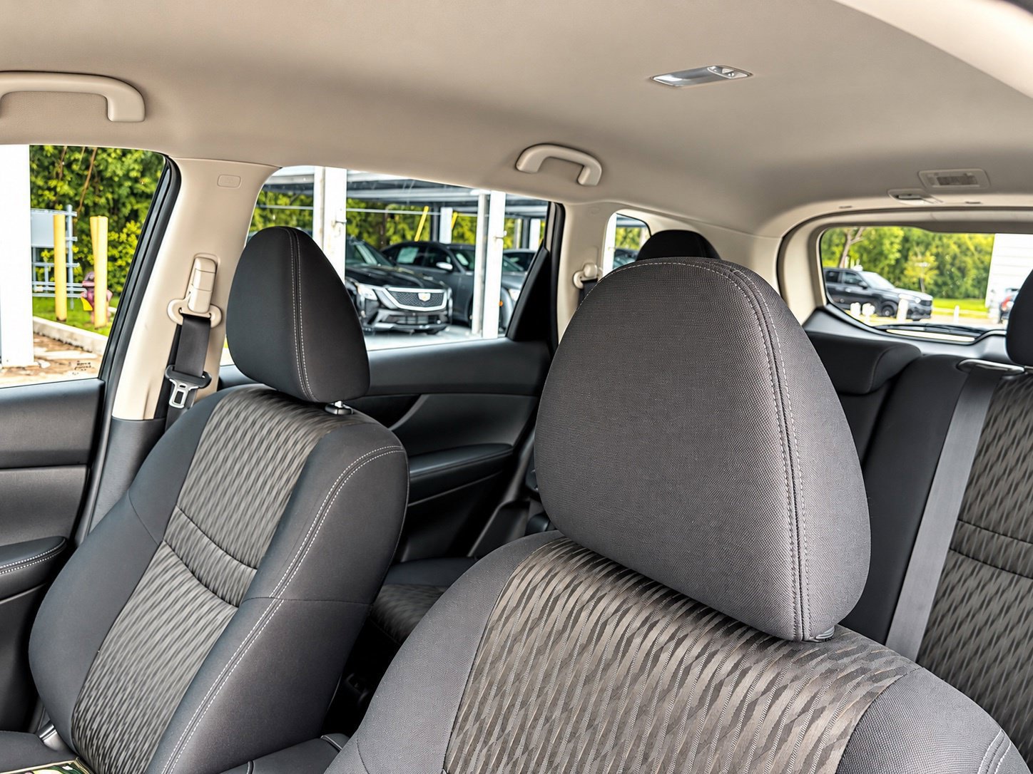 Used 2018 Nissan Rogue S FWD image 10