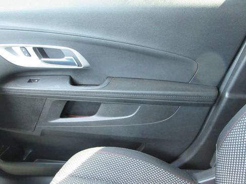 Used 2017 Chevrolet Equinox LT w/ Convenience Package FWD image 31