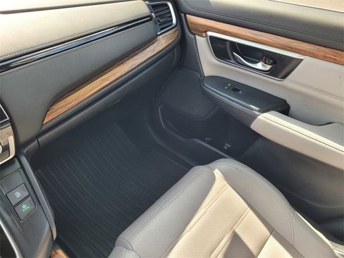 Used 2020 Honda CR-V Touring image 14