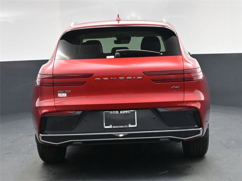 New 2026 Genesis GV70 2.5T Select image 13