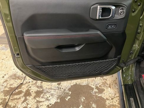 Used 2023 Jeep Wrangler Unlimited Rubicon w/ Cold Weather Group image 15