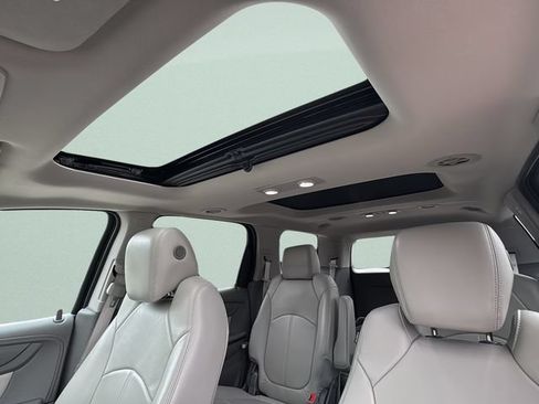 Used 2013 GMC Acadia SLT FWD image 14
