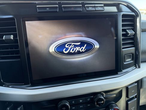Used 2023 Ford F250 XLT w/ XLT Premium Package AWD/4WD image 17
