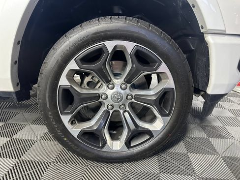 Used 2022 RAM 1500 Limited AWD/4WD image 14