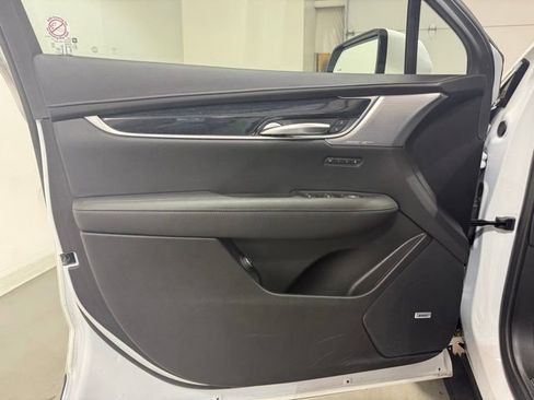 Used 2025 Cadillac XT5 Premium Luxury image 10