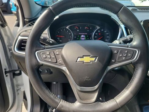 Used 2022 Chevrolet Equinox Premier image 15