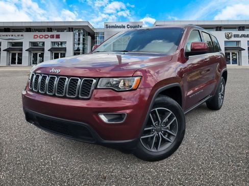 Used 2019 Jeep Grand Cherokee Laredo w/ Laredo X Package RWD image 1