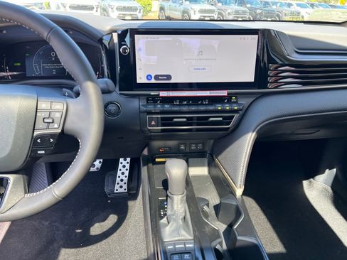 New 2026 Toyota Camry Hybrid AWD/4WD image 14