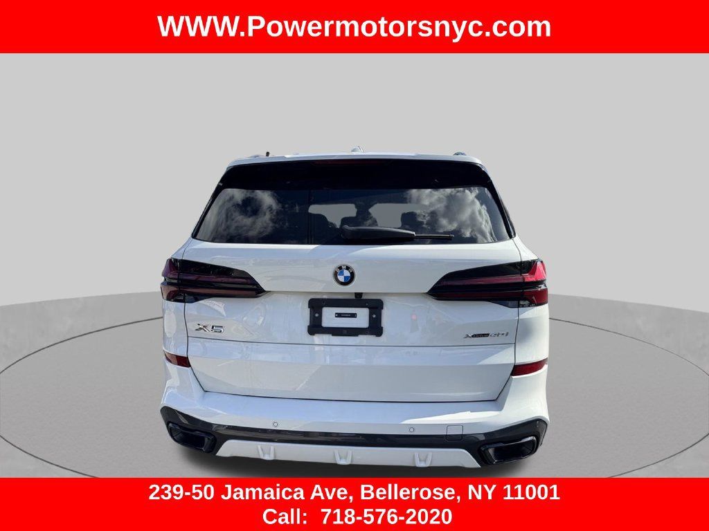 Used 2024 BMW X5 xDrive40i w/ M Sport Package AWD/4WD image 4