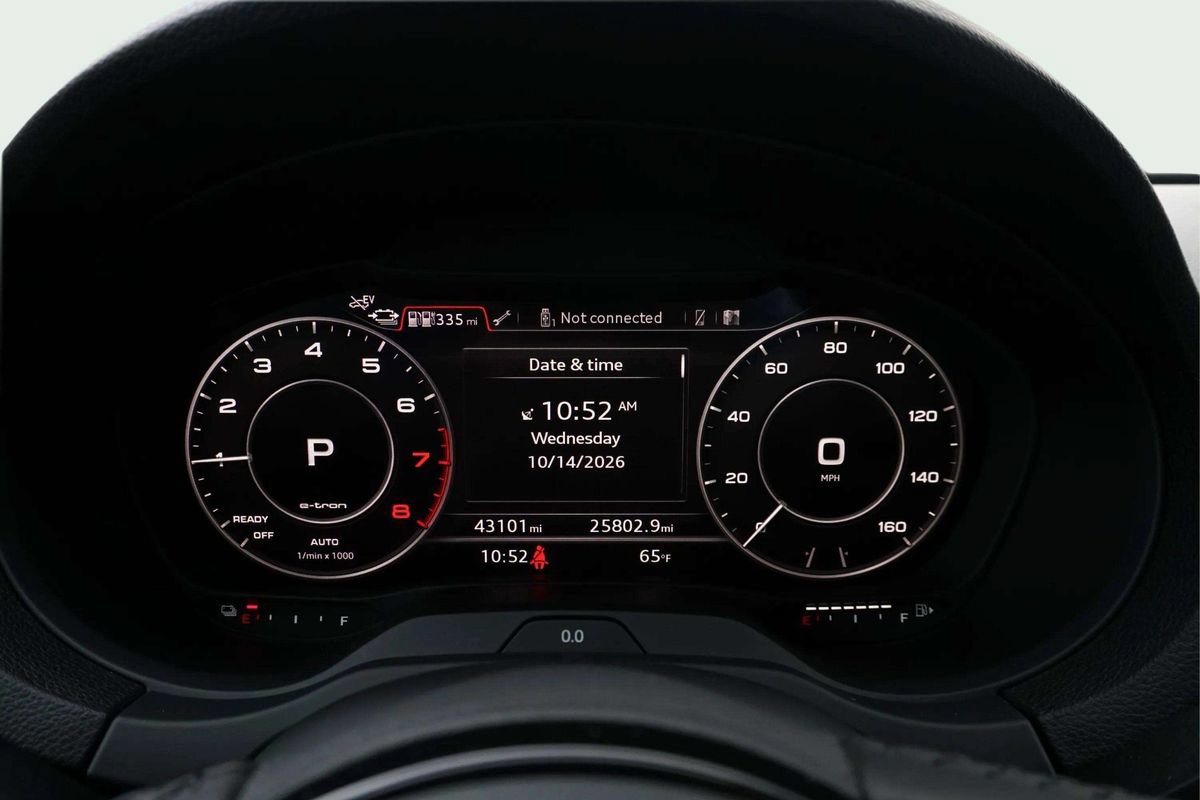 Used 2017 Audi A3 e-tron Prestige FWD image 27