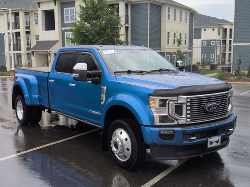 Certified 2021 Ford F450 Platinum w/ FX4 Off-Road Package AWD/4WD image 2