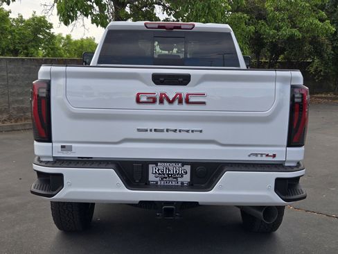 New 2026 GMC Sierra 2500 AT4 w/ AT4 Premium Plus Package AWD/4WD image 5
