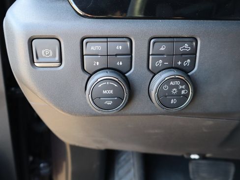 Used 2023 Chevrolet Silverado 1500 ZR2 AWD/4WD image 15