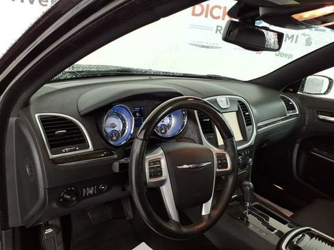 Used 2013 Chrysler 300 C RWD image 13