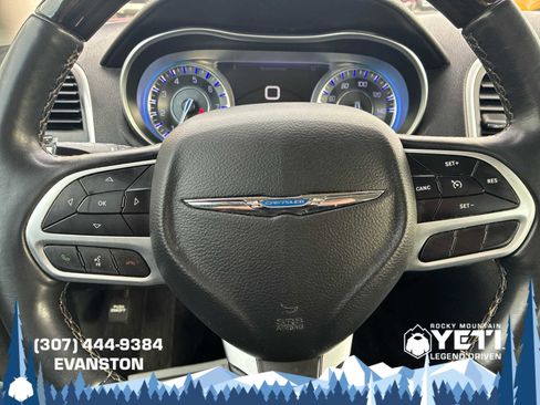 Used 2019 Chrysler 300 Limited image 14
