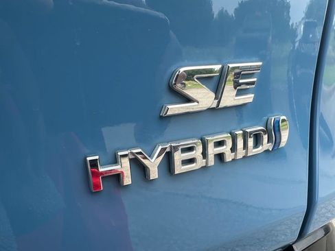 Used 2022 Toyota RAV4 SE AWD/4WD image 11