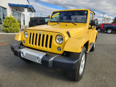 Used 2015 Jeep Wrangler Sahara w/ Connectivity Group image 4