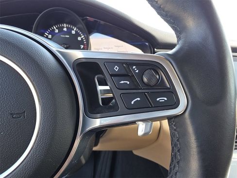 Used 2018 Porsche Panamera 4 image 28