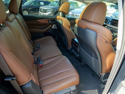 Used 2025 Acura MDX SH-AWD w/ Technology Package image 32