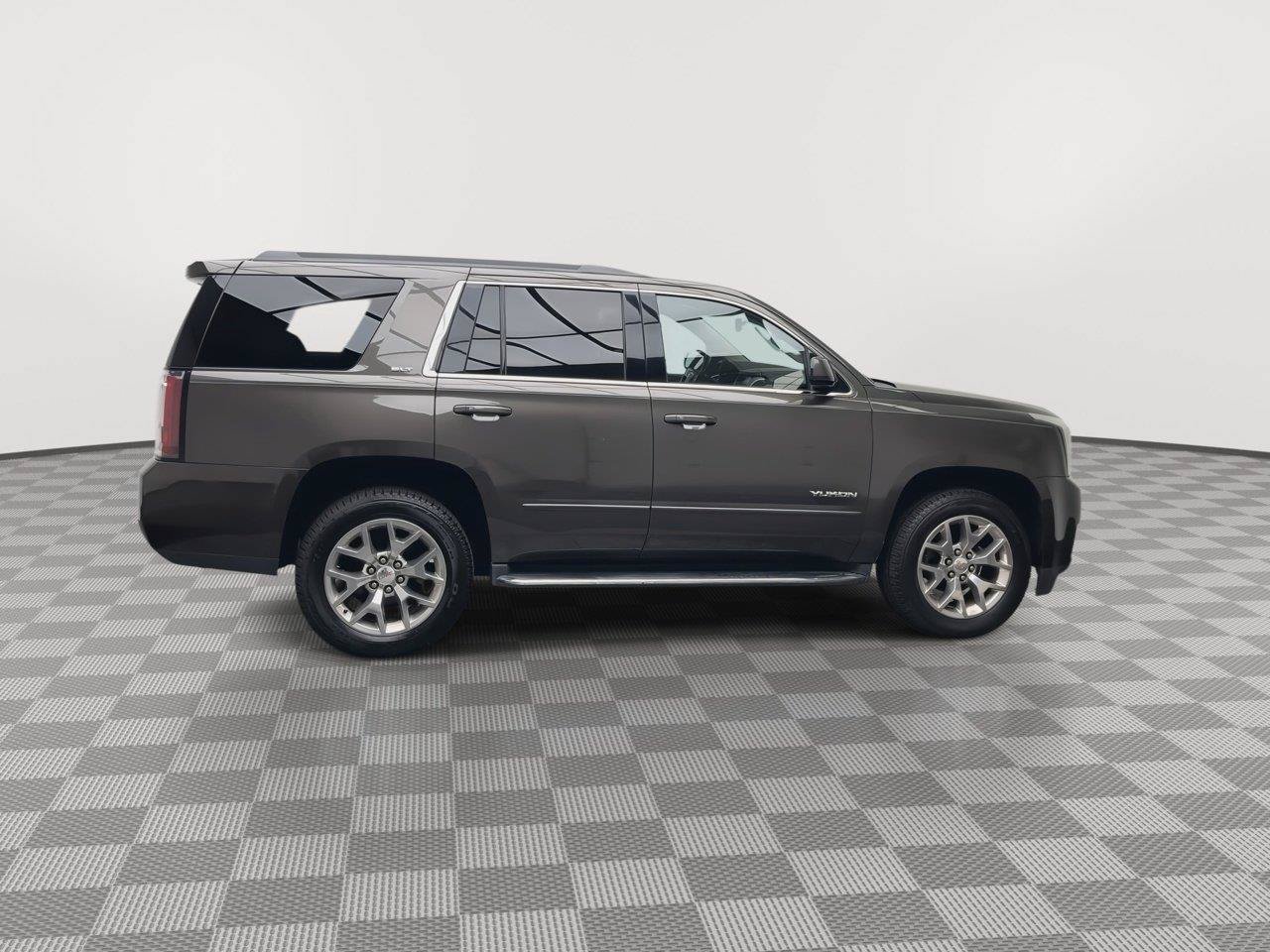Used 2019 GMC Yukon SLT w/ HD Trailering Package AWD/4WD image 44