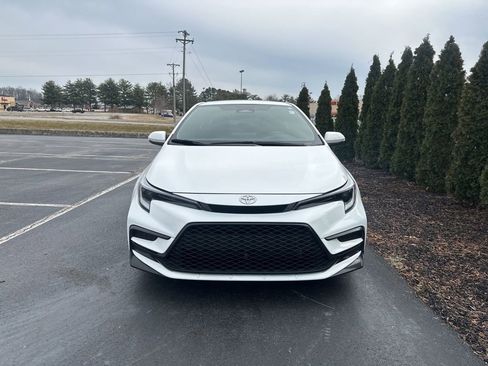 Certified 2024 Toyota Corolla SE w/ SE Premium Package image 3