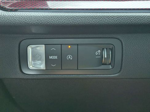 Used 2026 Chevrolet Traverse RS FWD image 21