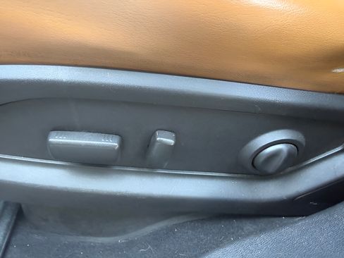 Used 2014 Chevrolet Traverse LT FWD image 10