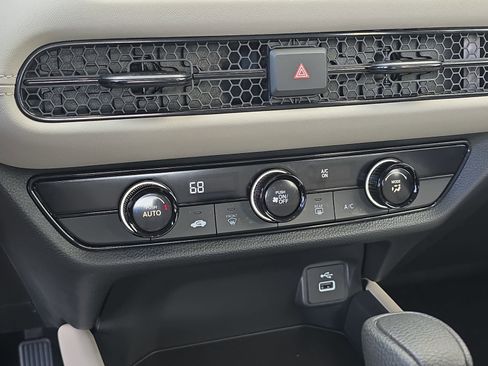 Certified 2025 Honda HR-V LX image 23