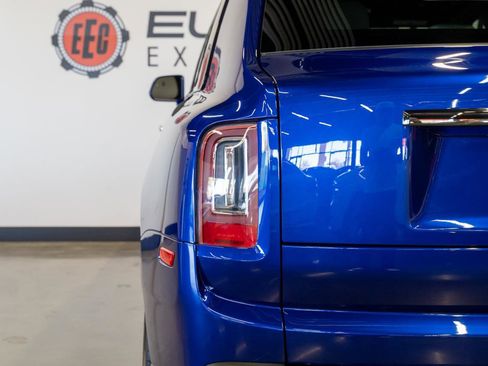 Used 2021 Rolls-Royce Cullinan Black Badge image 29