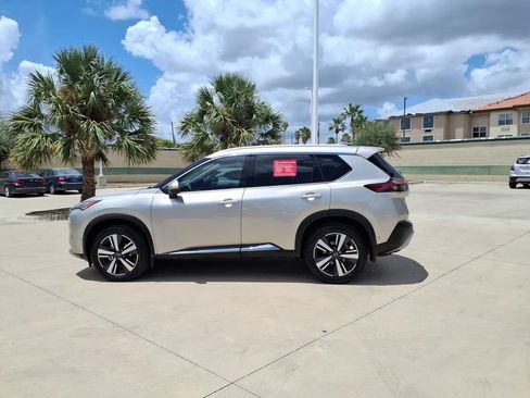 Used 2023 Nissan Rogue Platinum w/ Platinum Premium Package FWD image 2