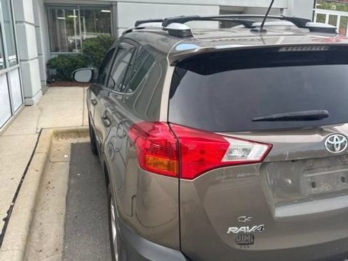 Used 2014 Toyota RAV4 XLE AWD/4WD image 4