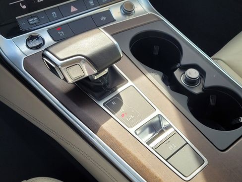 Used 2024 Audi A6 Premium Plus image 27