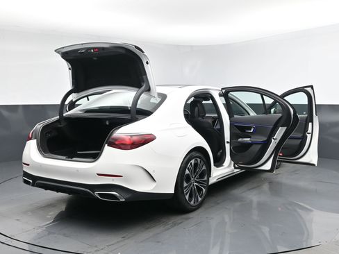 Used 2025 Mercedes-Benz E 350 4MATIC Sedan image 30