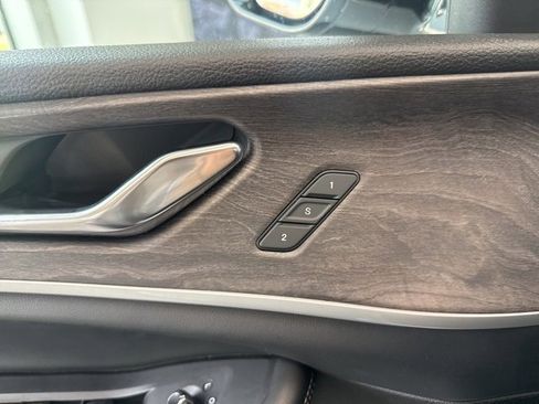 Used 2024 Jeep Grand Cherokee Limited 4xe image 23