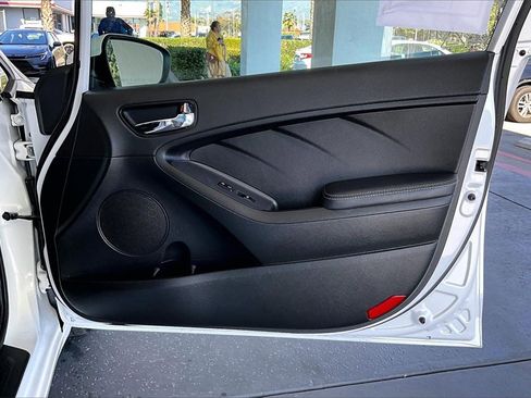 Used 2018 Kia Forte EX image 28