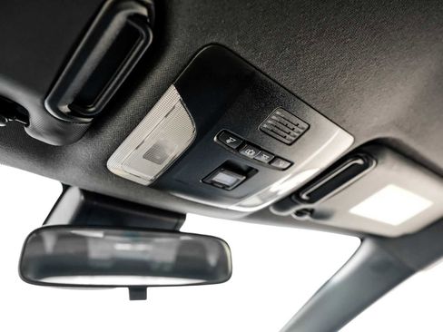 Used 2020 Toyota Corolla SE image 23