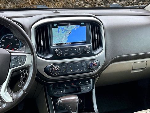 Used 2018 GMC Canyon SLT w/ Driver Alert Package image 6