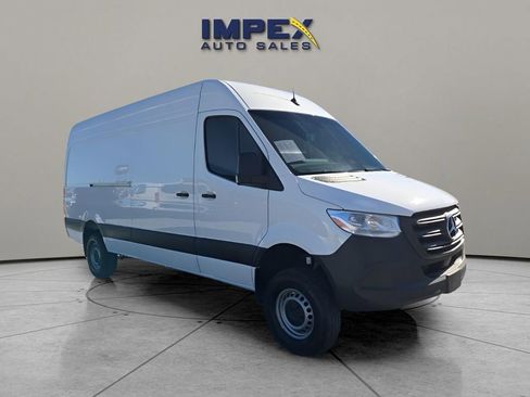 Used 2025 Mercedes-Benz Sprinter 2500 image 7