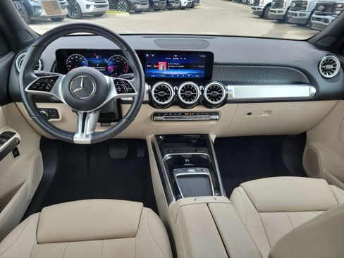 Used 2025 Mercedes-Benz GLB 250 image 15