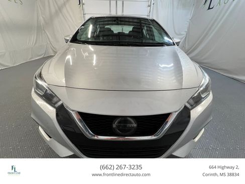 Used 2021 Nissan Versa SV FWD image 2