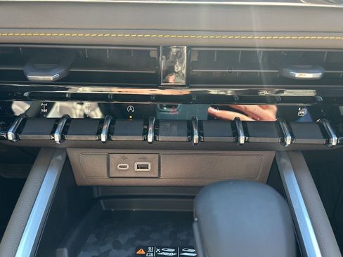 New 2026 Chevrolet Colorado ZR2 w/ ZR2 Bison Edition AWD/4WD image 37