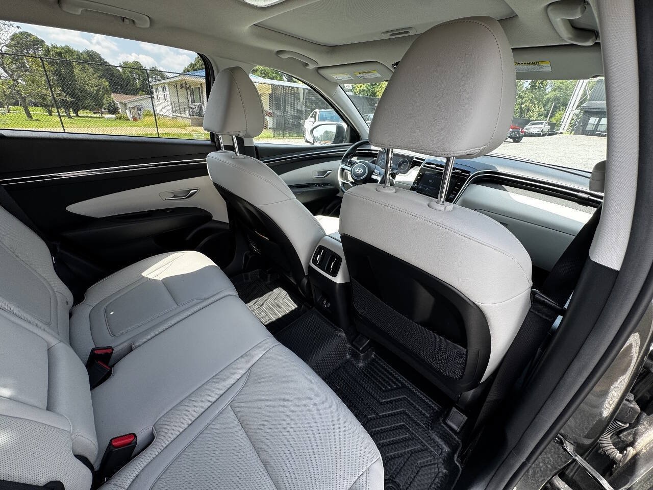 Used 2023 Hyundai Tucson SEL w/ Convenience Package FWD image 16