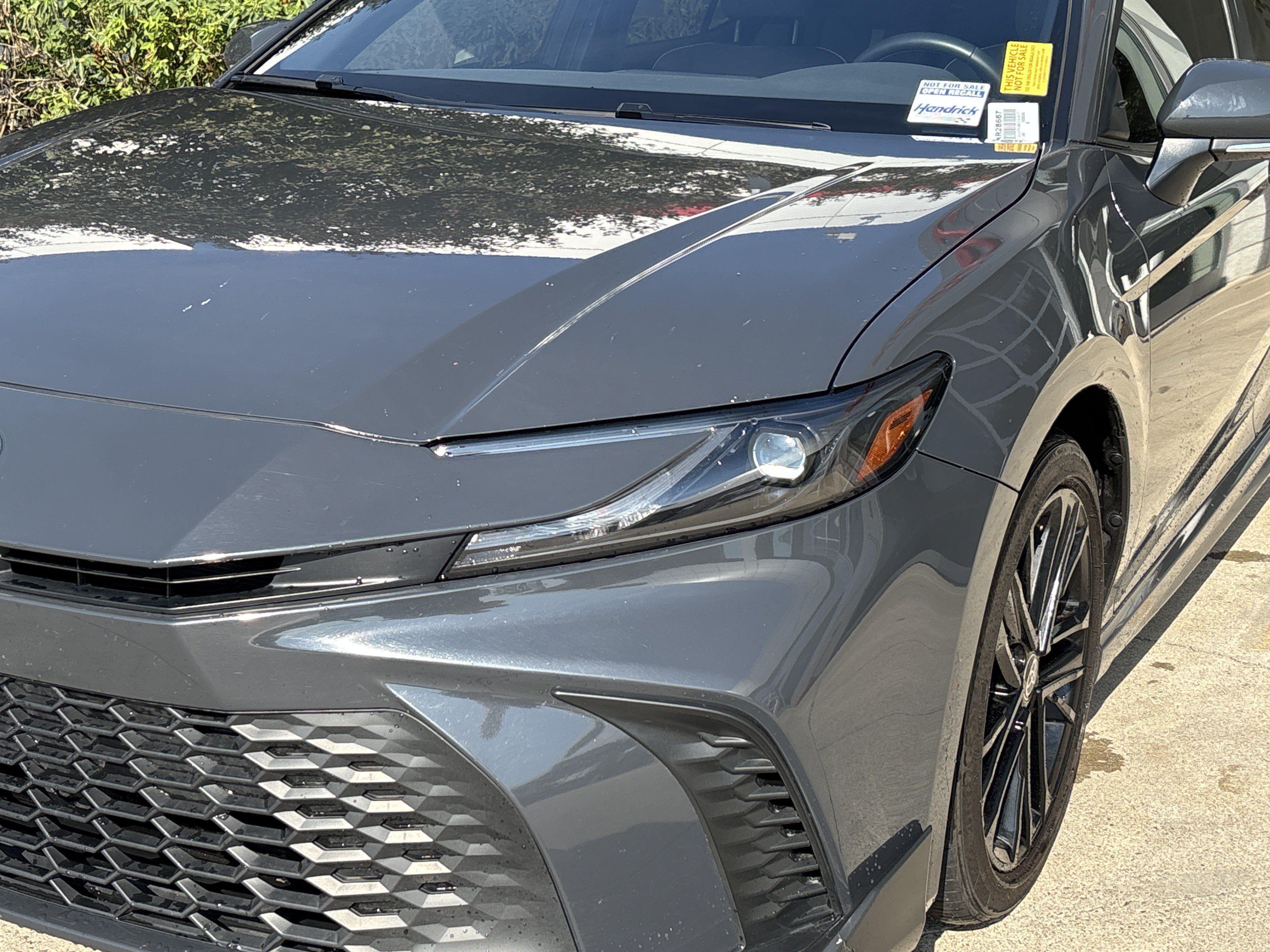 Used 2025 Toyota Camry SE FWD image 11