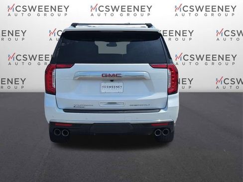 Used 2023 GMC Yukon XL Denali AWD/4WD image 4