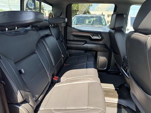 Used 2024 GMC Sierra 1500 Denali AWD/4WD image 12