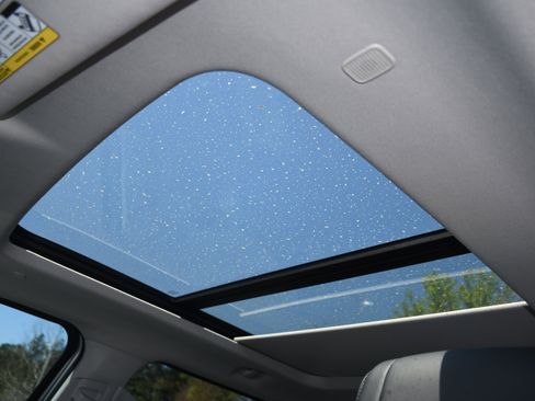 Used 2023 Toyota Tundra Limited w/ Power Package image 7