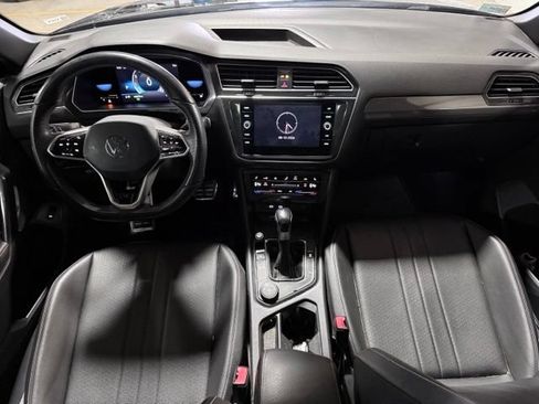 Used 2022 Volkswagen Tiguan SE R-Line AWD/4WD image 10